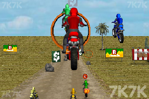 《沙地摩托车大赛》游戏画面3