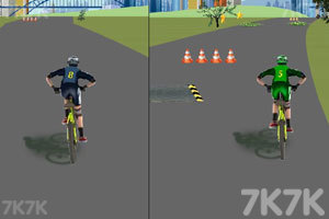 《双人自行车对战》游戏画面4
