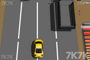 《疯狂公路汽车赛》游戏画面2