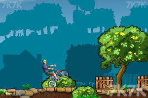 《自行车抬车把赛》游戏画面1