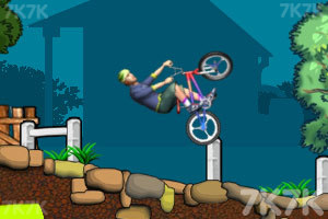 《自行车抬车把赛》游戏画面5