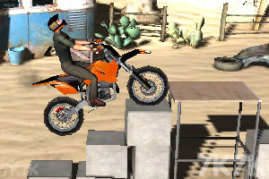 《极限摩托攀爬》游戏画面1