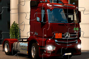 《奔驰大卡车拼图》游戏画面1
