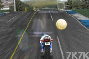 《狂飙摩托车无敌版》游戏画面2