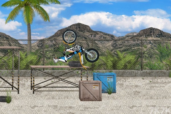 《摩托障碍大赛2》游戏画面4